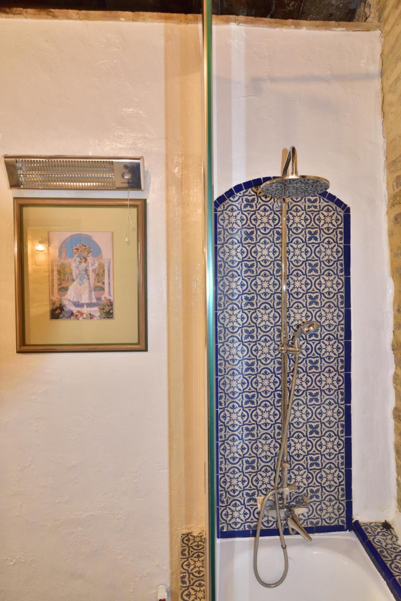 Suite Dona Ines Barrio Santacruz Sevilla Exteriör bild